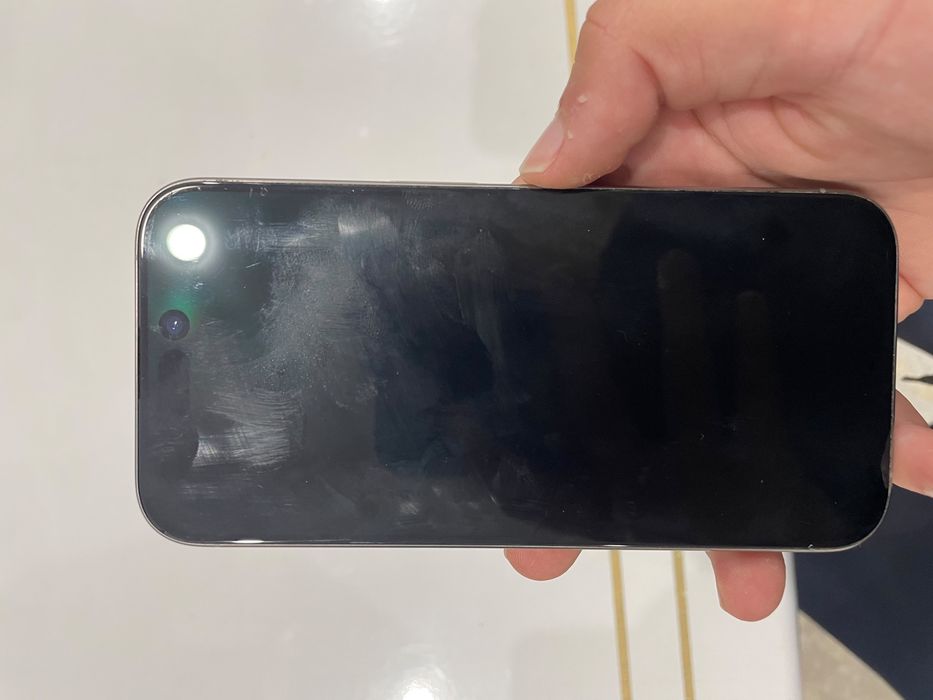 продаю Iphone 15 pro