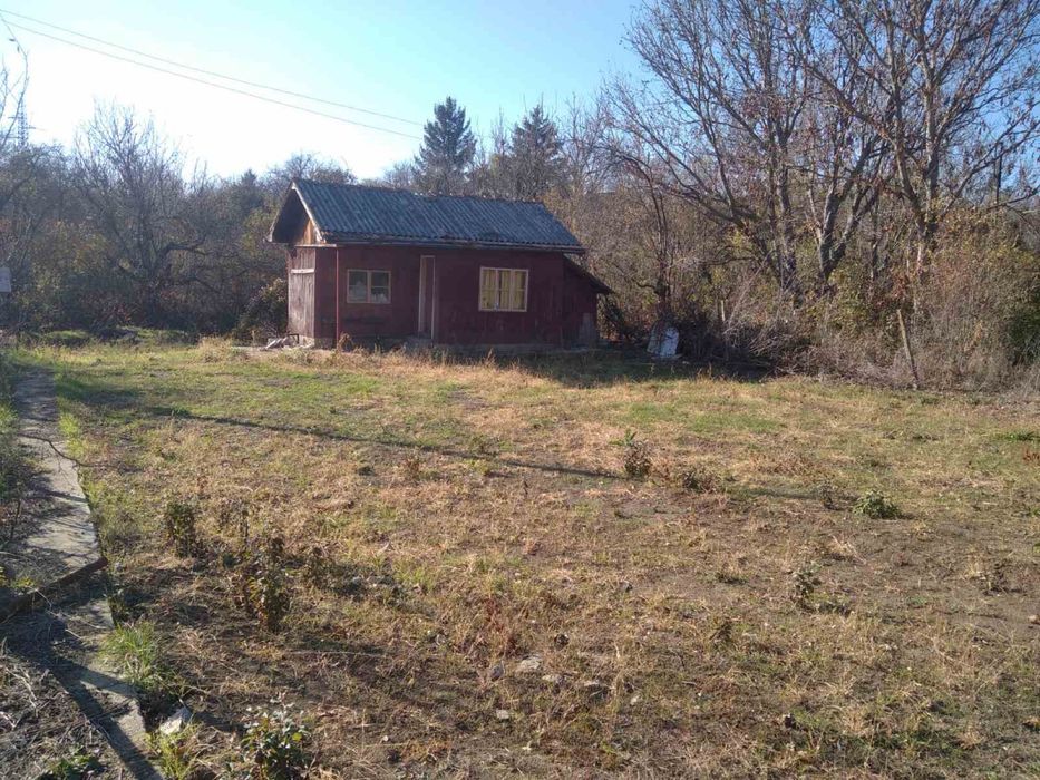 Вила/ Къща с Ток и Вода