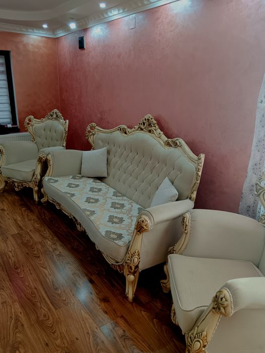 Canapea rustica crem