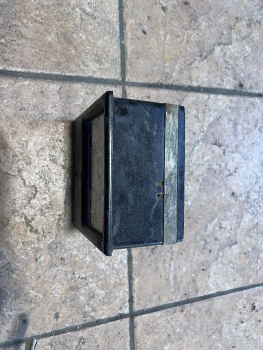 Продавам Ампермер