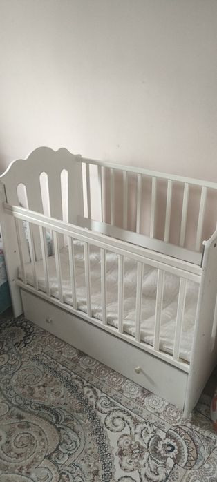 Продам Манеж белого цвета