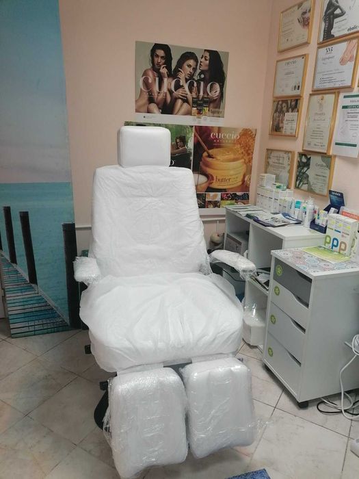 Стол за педикюр Torino 173 x 53/66 см - хидравличен - НОВИ