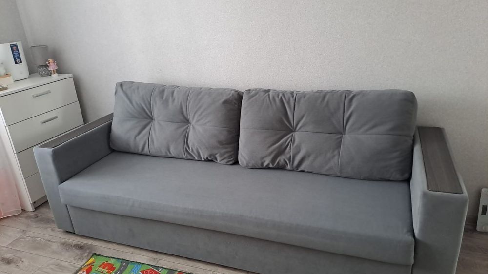 Продам диван почти новый