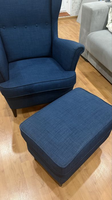 Продам кресло Икеа с пуфом