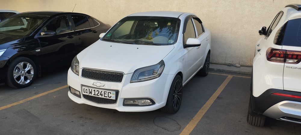 Нексия 3 автомат 2018й,холати яхши,мотор мойлари вактида каралган