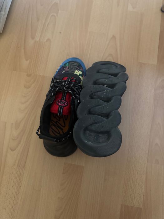 Versace Chain Reaction