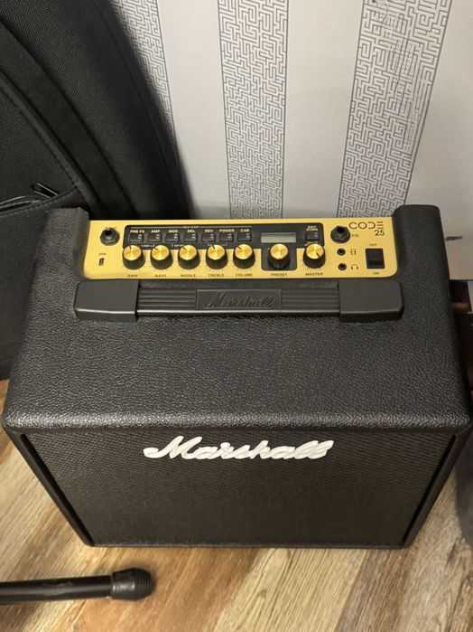 Ibanez AR520H-BK + Marshall CODE25 – set complet, stare impecabilă