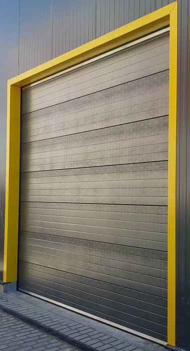 Usa sectionala rezidentiala 3000L/3000H NOUA la doar 847 euro+TVA