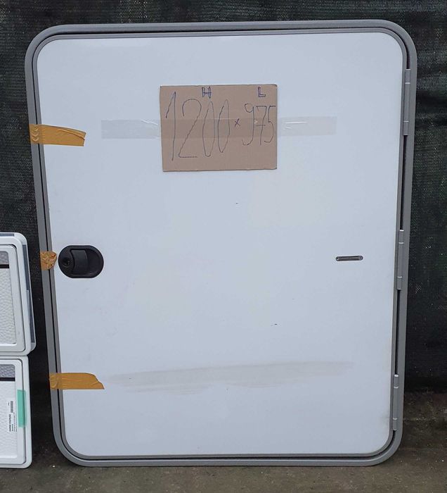 Usi de vizitare acces cort, bagaje pentru rulota, autorulota, etc