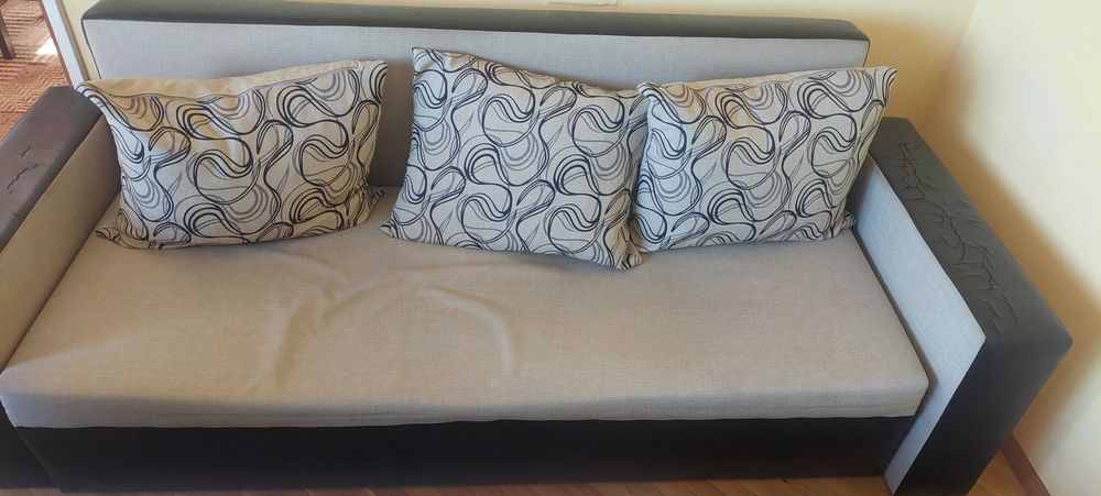 Диван с функция за сън