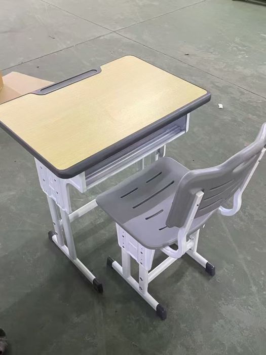 Парта и стул для ребенка