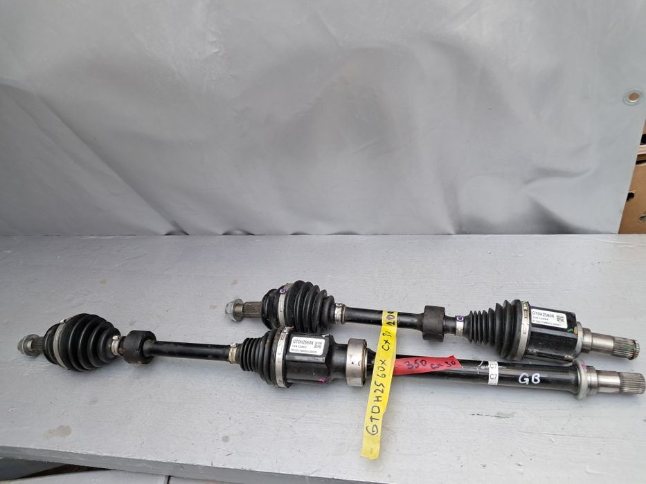 Полуоска  Мазда цх30 Mazda CX30