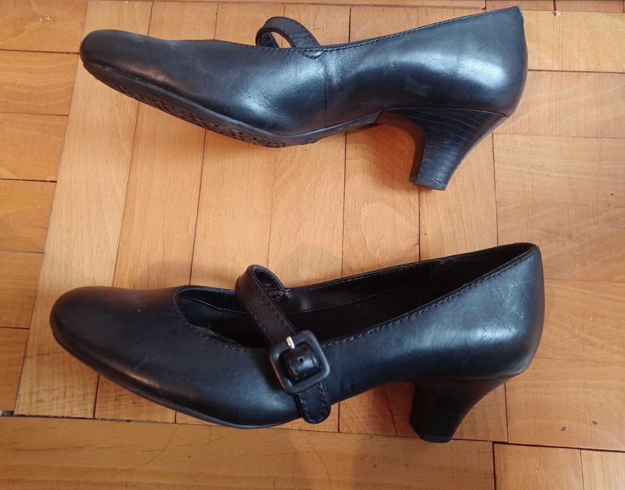 Clarks естествена кожа дамски обувки номер 40 нови