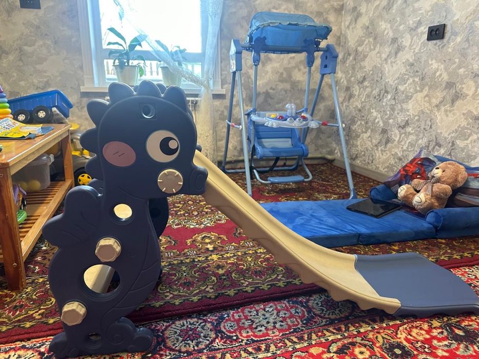 Продам качели, горка, машинка игровая