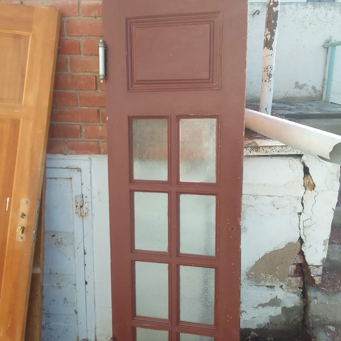 Продам двери  в хорошем состояние