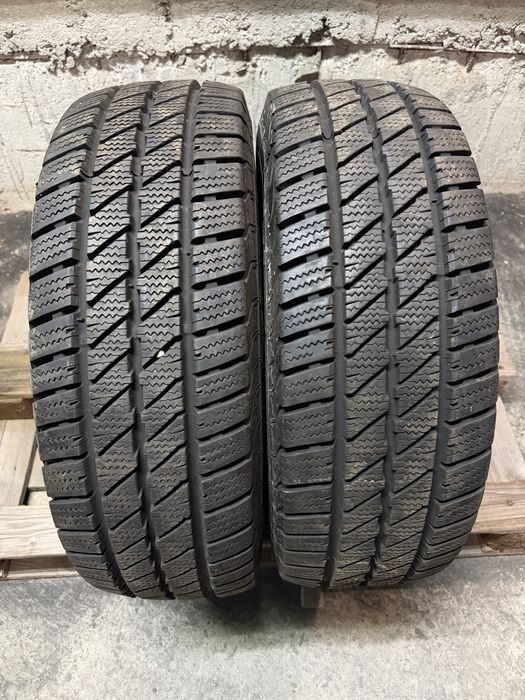 215/70/15c за бус VIKING 2бр дот23