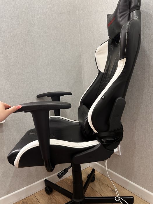 Игровое кресло 10 000тг продам