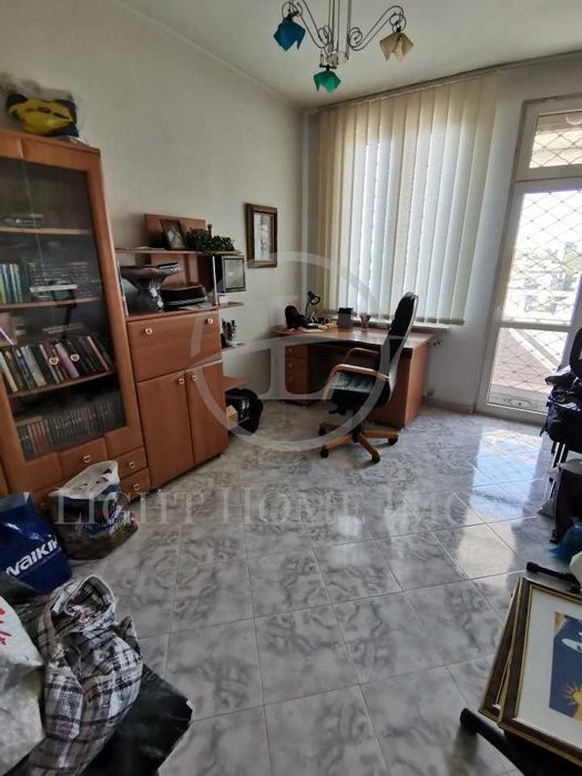 Продава се Четиристаен апартамент в Пловдив, Център - 193 кв.м за 1814 €/кв.м - Снимка #8