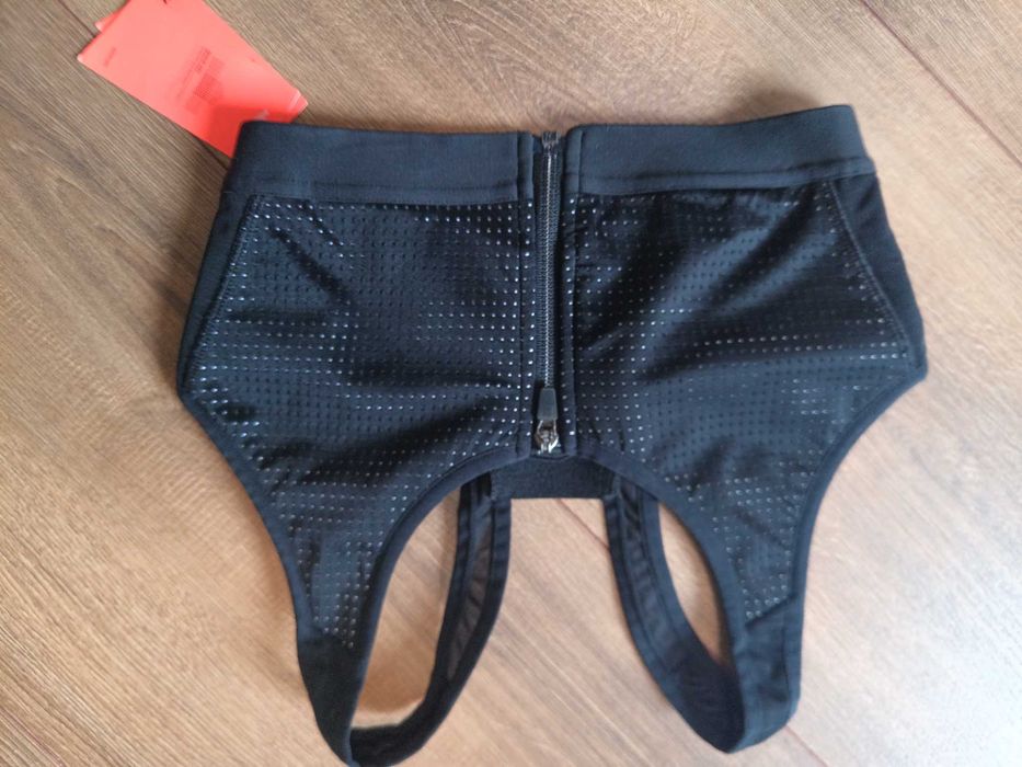 Бюстие HM XS размер