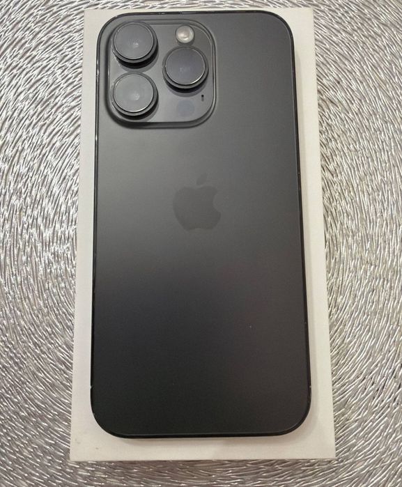 Айфон 14 про в хорошем состоянии