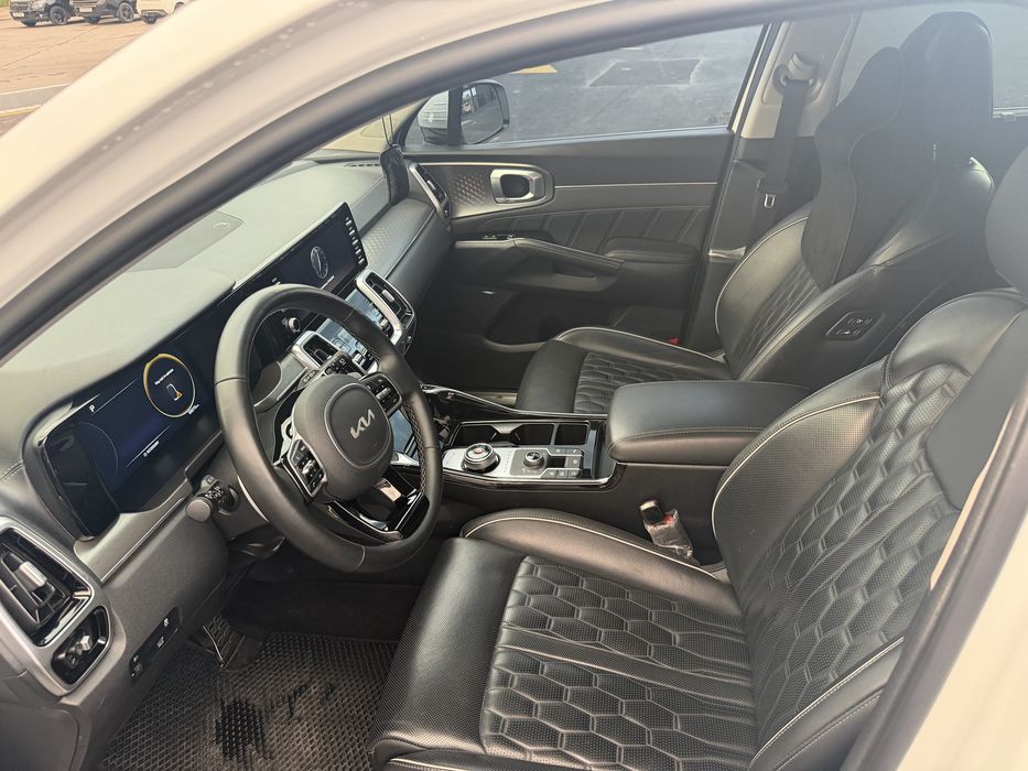 KIA SORENTO 2021 йил декабрда салондан олинган матор 3.5 краска тоза
