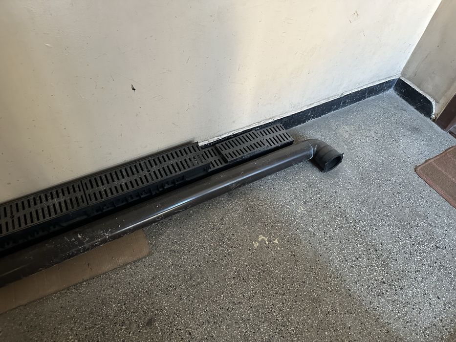 Продавам отводнителни линейни канали – чисто нови