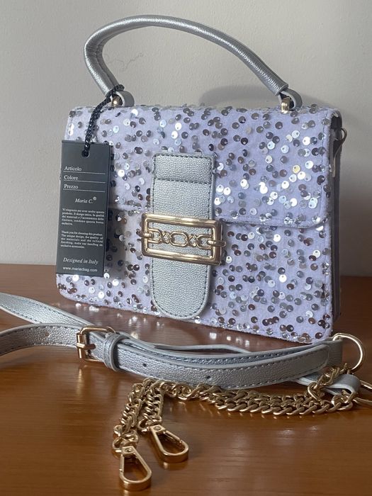 Чисто нова сребриста италианска чанта с пайети