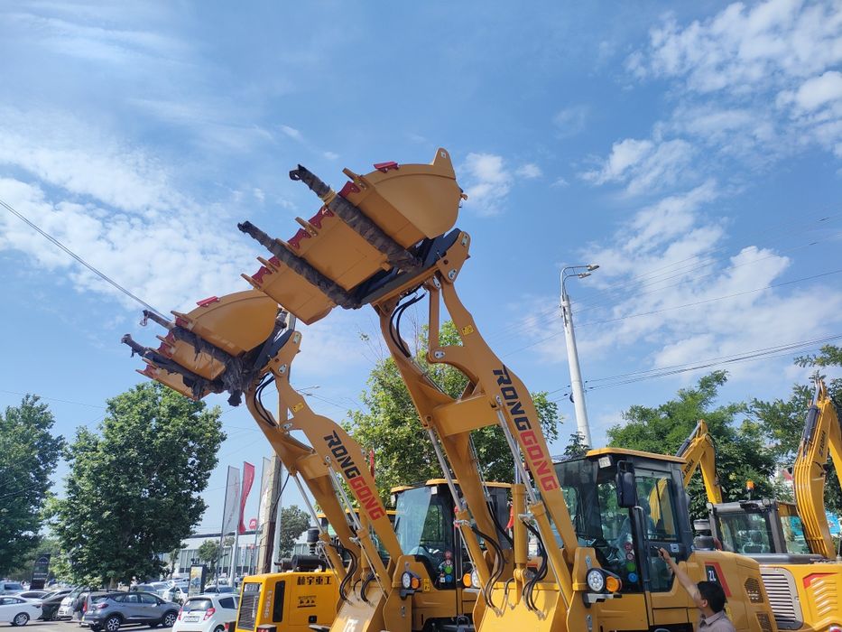 Фронтальный погрузчик  1,4 куб XGMA939