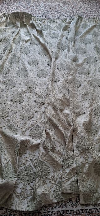 Шторы на два окна.