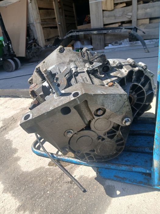 Cutie viteze ford transit 2.2 hdi 5 sau 6 trepte euro 4