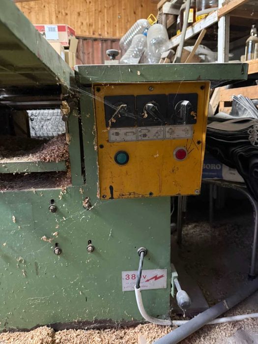 Пет операционна дърводелска машина