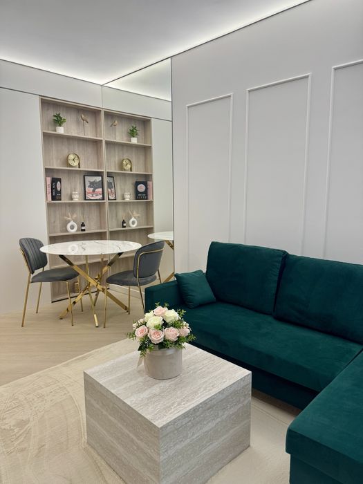 Proprietar - Studio Dublu Cortina North - designer