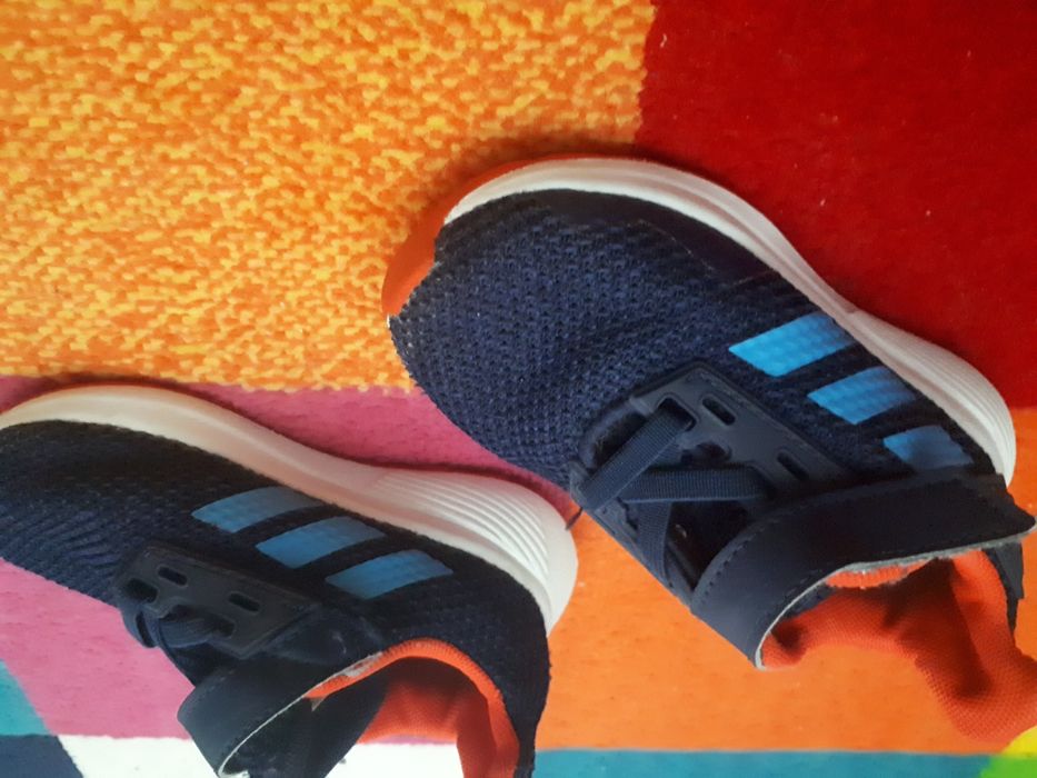 Adidas marimea 22
