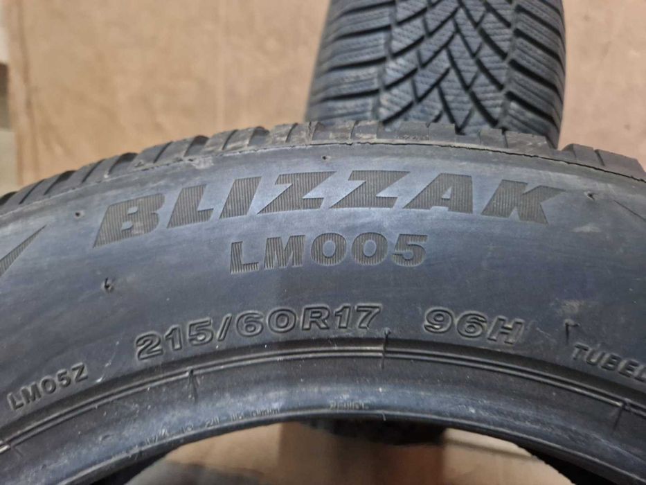 2 Bridgestone R17 215/60
зимни гуми
DOT3419