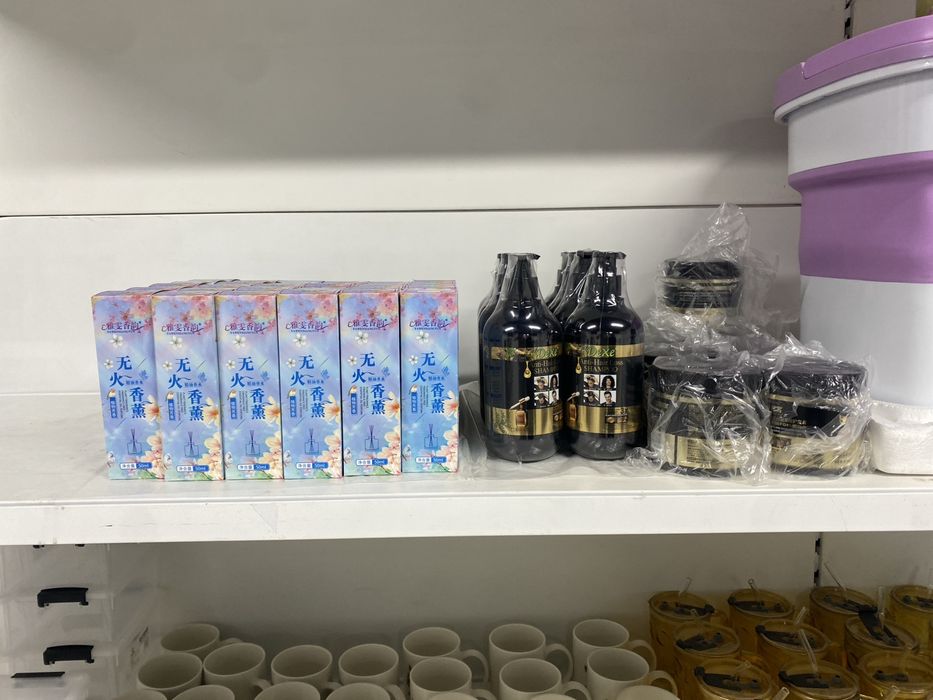 Посуда и игрушки