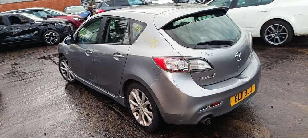 Dezmembrari / Dezmembrez Mazda 3 Hatchback 1.6 Benz Z6 cutie viteze manuala cod culoare Silver