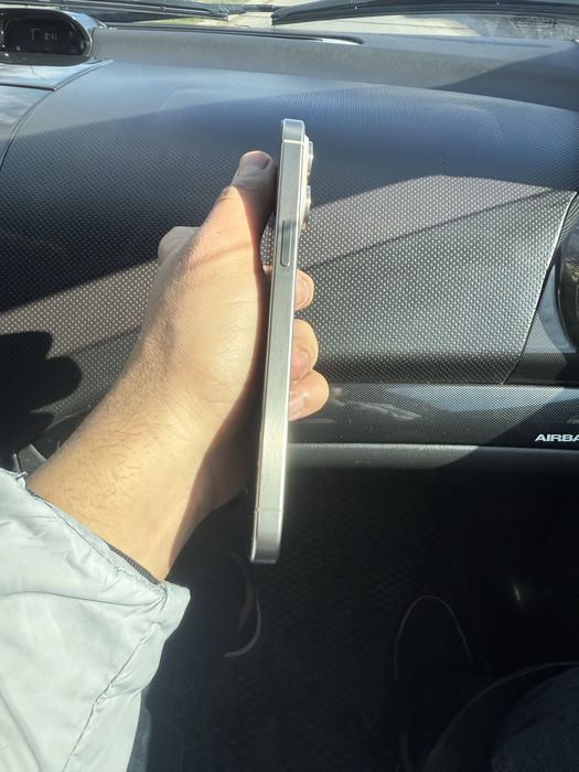 IPhone 15 Pro Max 256 ideal