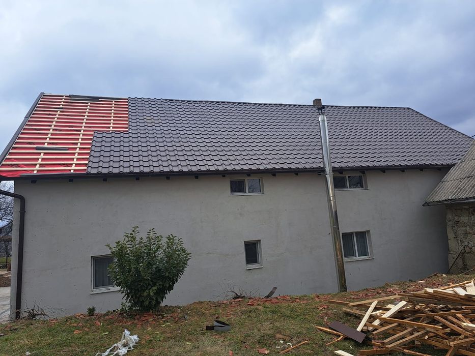 Oferim servicii complete de montaj acoperișuri pentru case noi sau renovări totale, începând cu consultanță gratuită și evaluare detaliată la fața loc