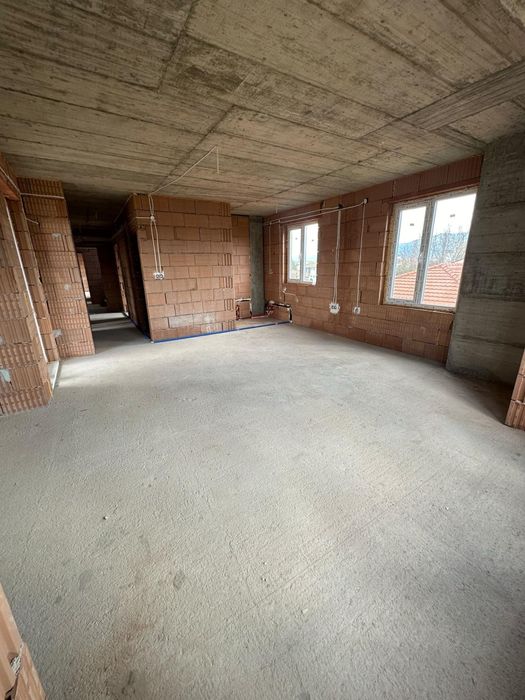 Продава се Тристаен апартамент в Пловдив, Кючук Париж - 98 кв.м за 1398 €/кв.м - Снимка #2