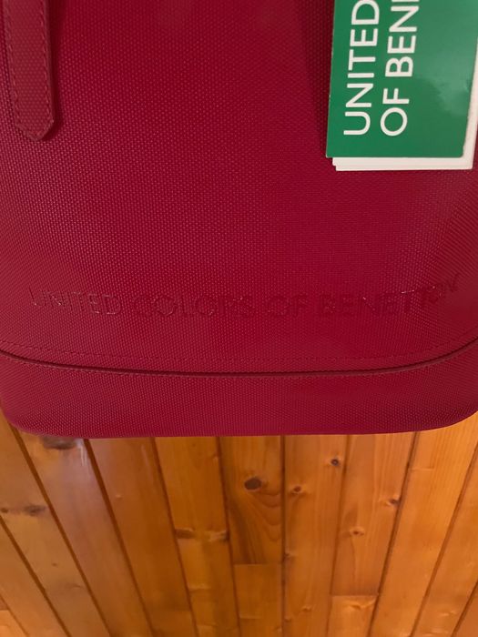 Червена чанта за рамо United colors of Benetton