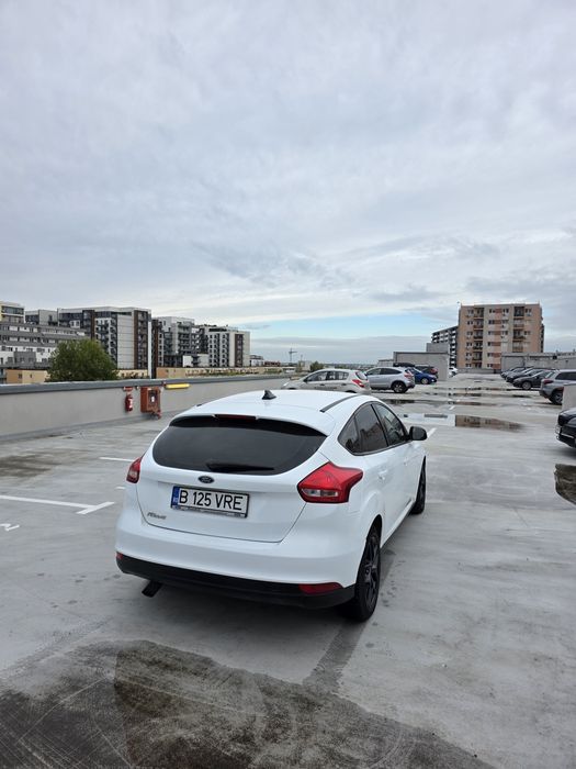 FORD Focus 2015 — imagine 5