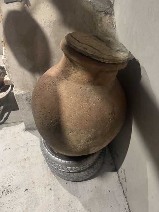 Връчва делва старинна в перфектно състояние