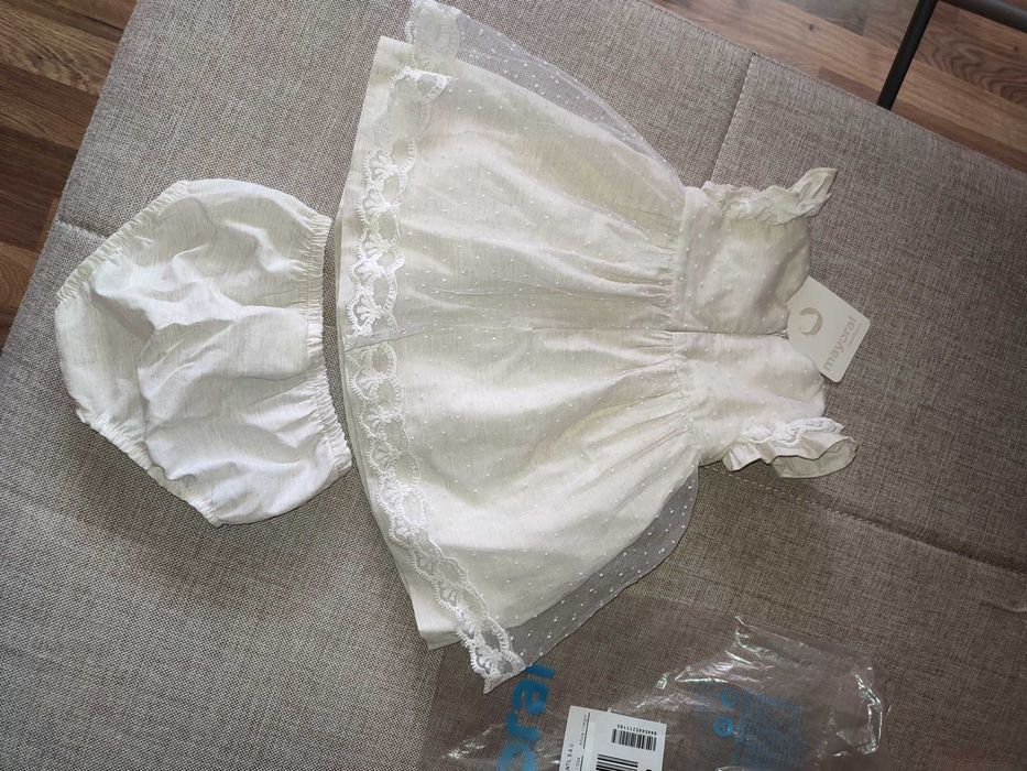 Официална бебешка рокля на Mayoral