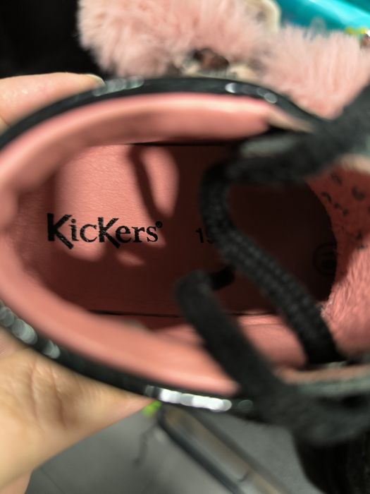 Маркови обувки за момиче 19-21 номер - Geox, Converse, Kickers, Apawwa