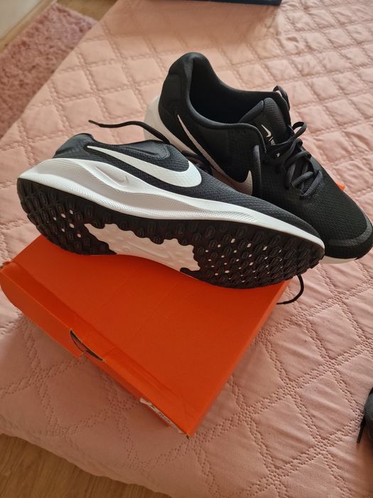 Adidași Nike marimea 43