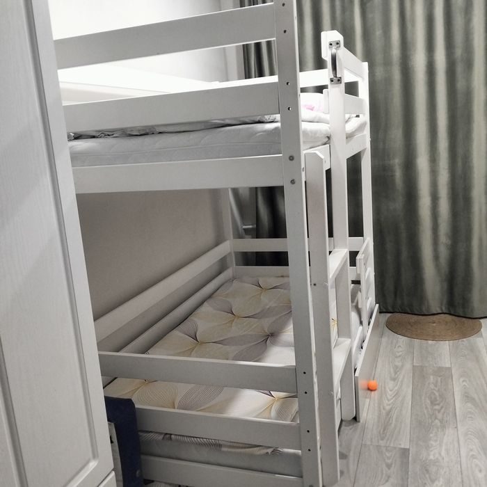 Продам двухъярусную кровать