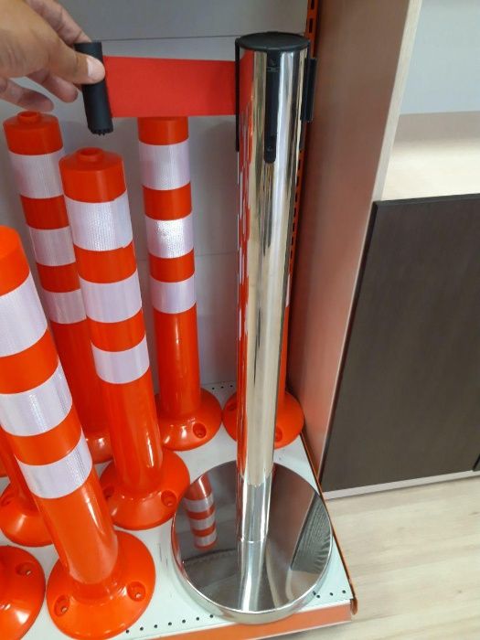 дорожный столбик