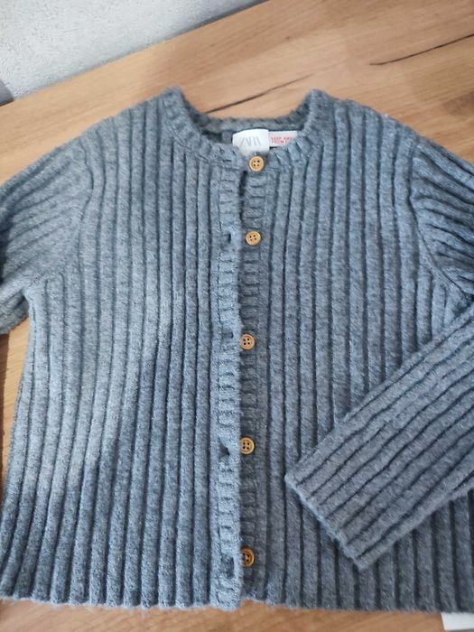 Продам новые детские кофты Zara