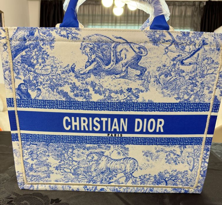 Промо-Christian Dior-Автентична чисто нова дамска чанта