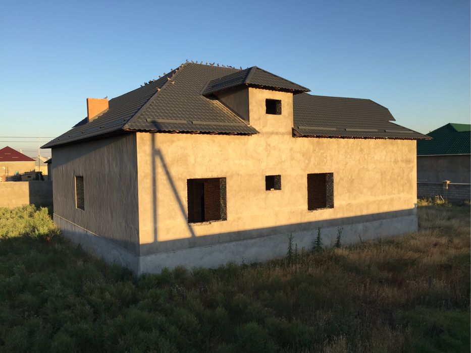 Срочно продам дом в Кызылжар(Куртаев) пл. 300 кв. м., уч. 16 соток